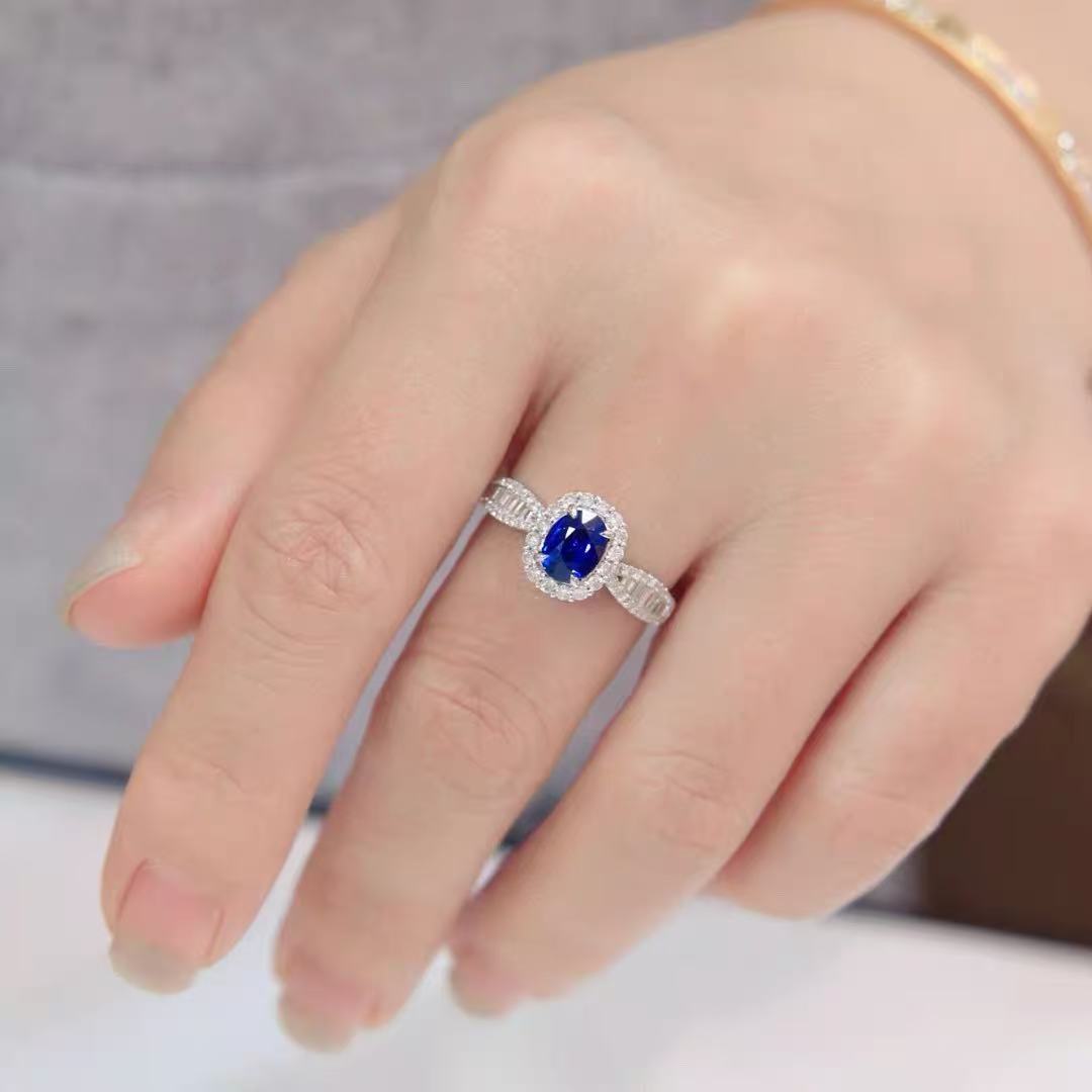 18K蓝宝石戒指