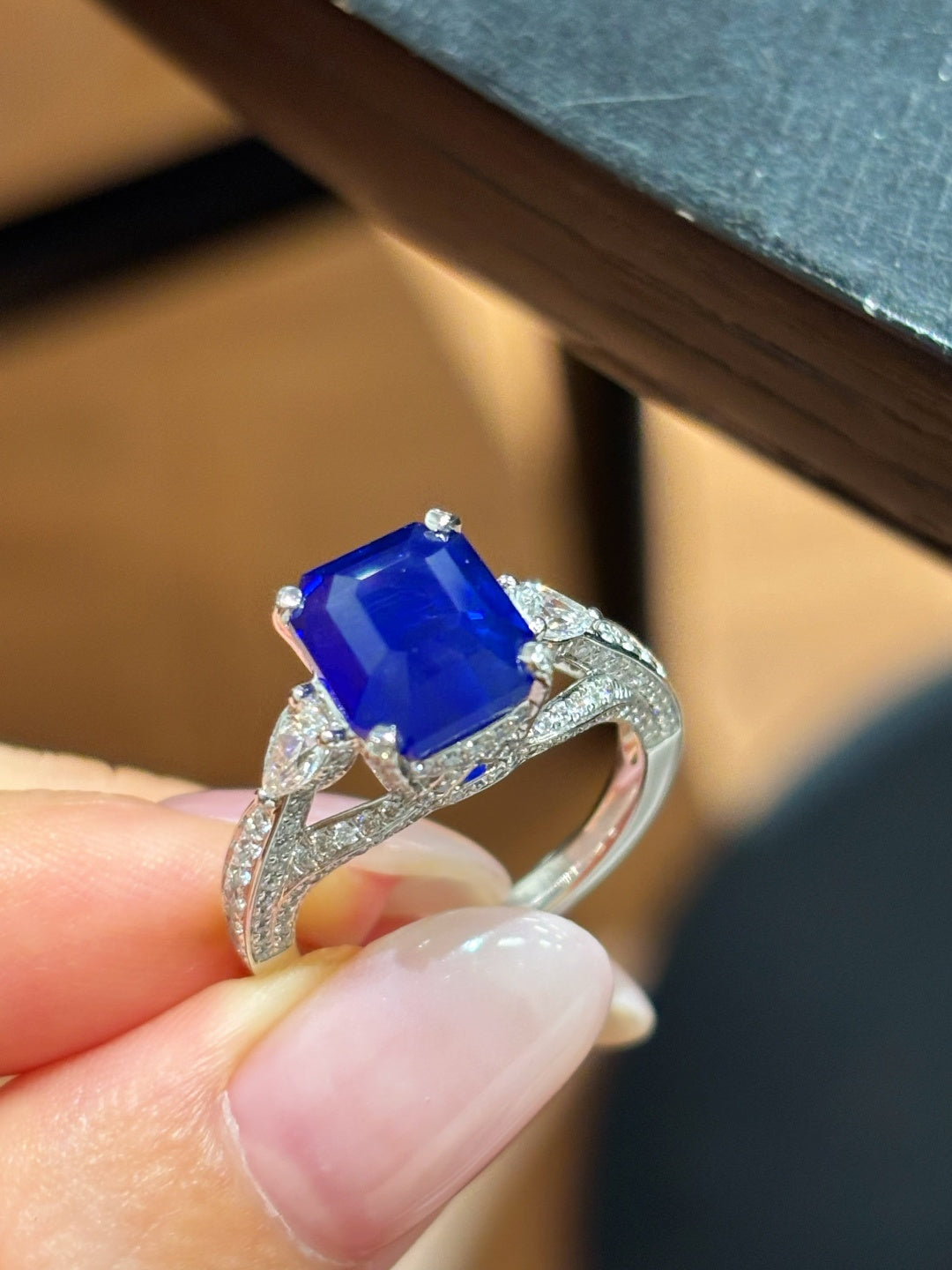 高级别皇家蓝蓝宝石戒指💍经典三石款